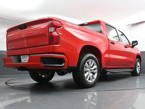 Used 2025 Chevrolet Silverado 1500 Custom image 29