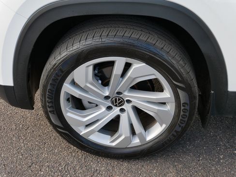 Certified 2023 Volkswagen Atlas SE image 15