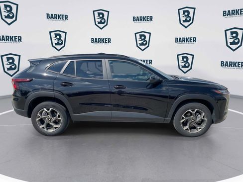 Used 2025 Chevrolet Trax LT w/ Driver Confidence Package FWD image 10