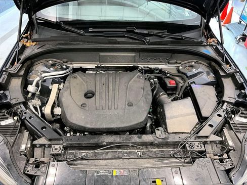 Used 2025 Volvo XC60 B5 Plus w/ Climate Package image 31