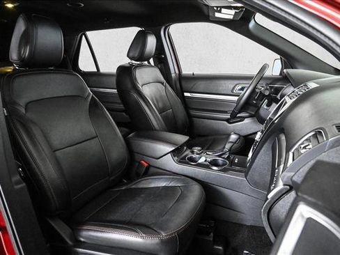 Used 2018 Ford Explorer Sport w/ Equipment Group 401A image 22