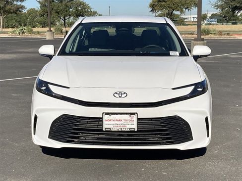 New 2026 Toyota Camry LE image 2