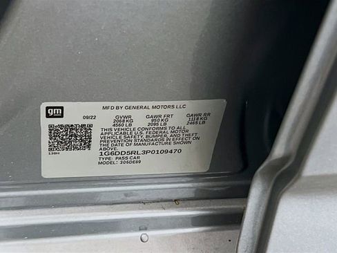 Used 2023 Cadillac CT4 V w/ Technology Package image 25