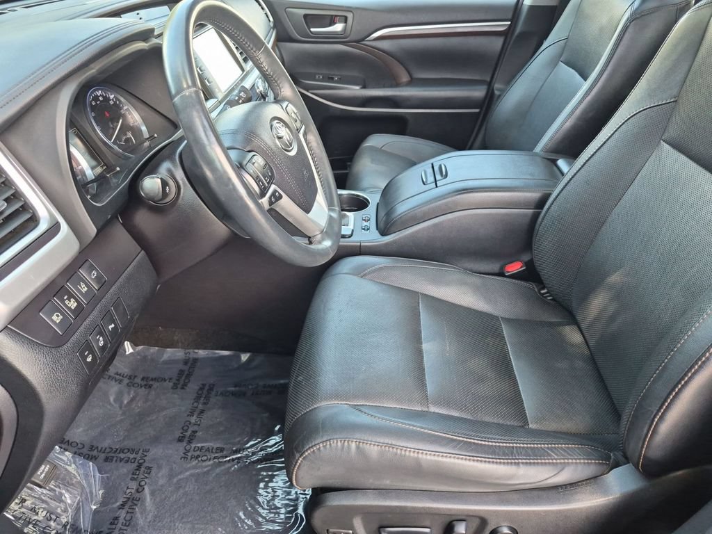 Used 2016 Toyota Highlander Limited Platinum AWD/4WD image 15
