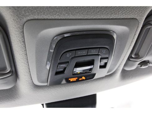 Used 2022 Toyota Corolla Cross LE w/ Moonroof Package FWD image 25