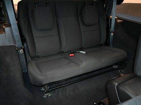 Used 2020 Jeep Wrangler Sport AWD/4WD image 15