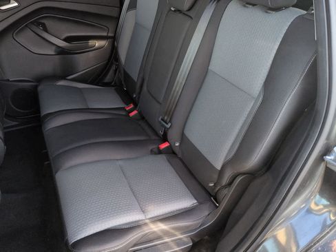 Used 2018 Ford Escape SE image 20