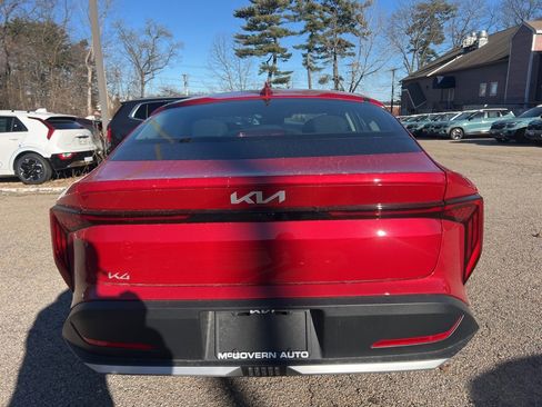 New 2025 Kia K4 LXS image 3