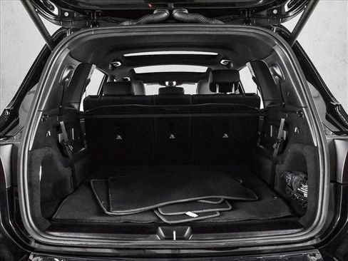 Used 2023 Mercedes-Benz GLB 250 4MATIC image 6