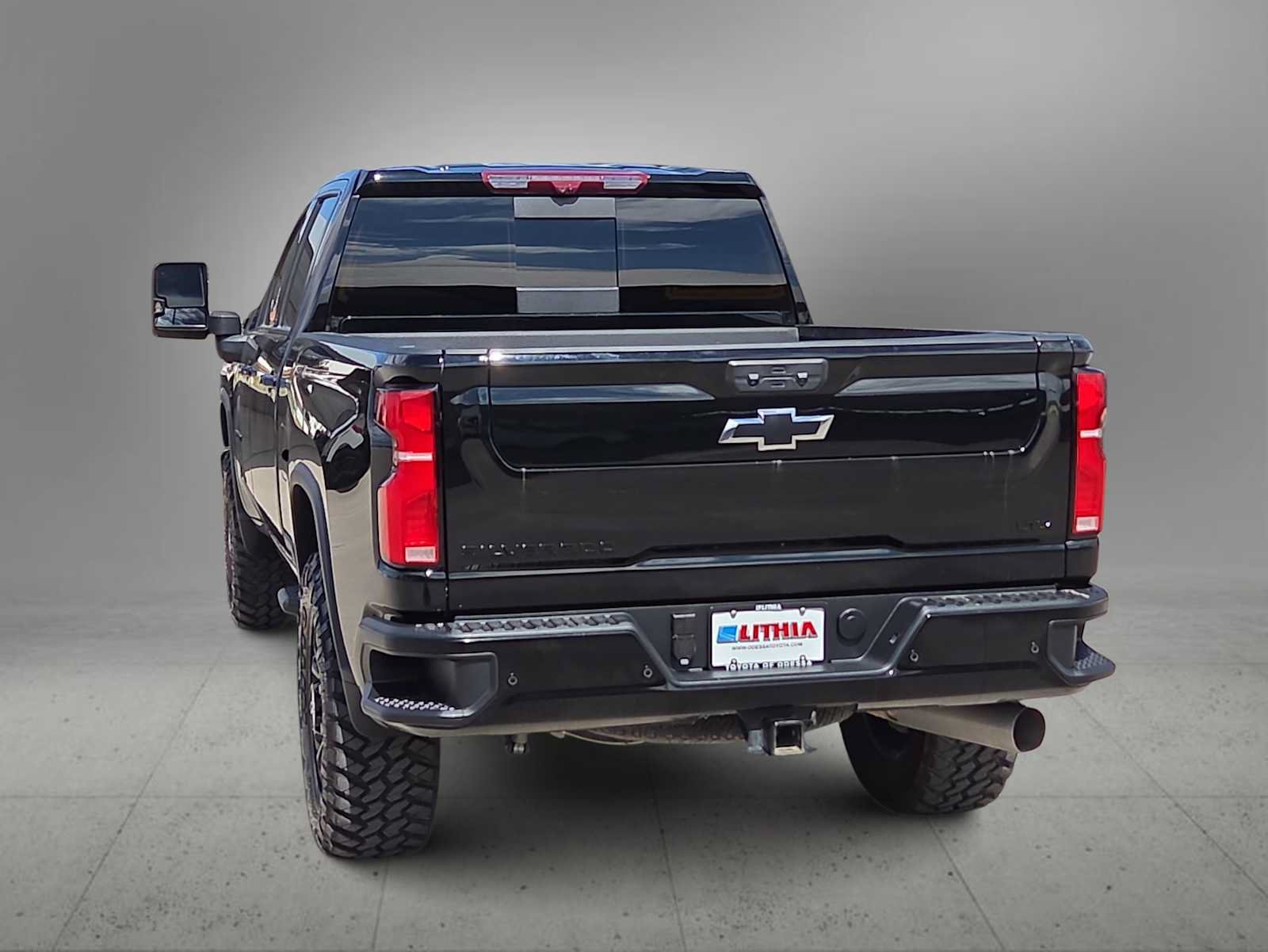 Used 2025 Chevrolet Silverado 2500 LTZ w/ Trail Boss Package AWD/4WD image 7