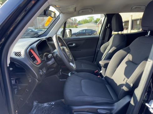 Used 2019 Jeep Renegade Sport image 24