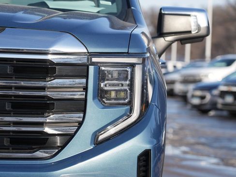 Used 2024 GMC Sierra 1500 SLT image 10