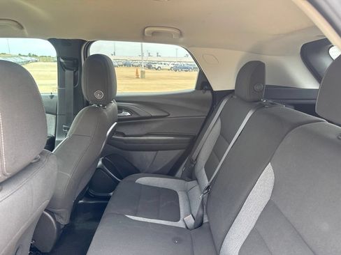 Used 2025 Chevrolet TrailBlazer LT w/ Driver Confidence Package FWD image 40