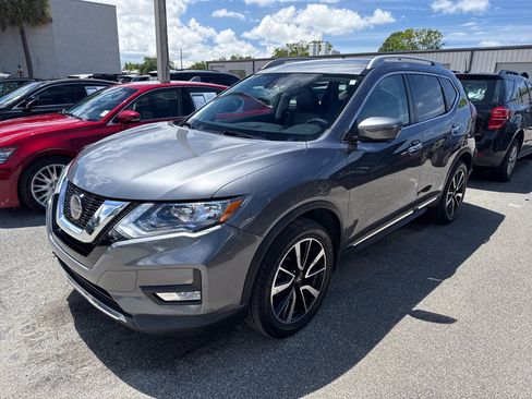 Used 2019 Nissan Rogue SL AWD/4WD image 2