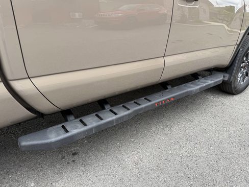 Used 2023 Nissan Titan PRO-4X w/ Pro-4x Convenience Package AWD/4WD image 9