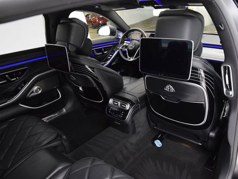 Used 2024 Mercedes-Benz Maybach S 680 4MATIC image 23