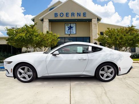 Used 2026 Ford Mustang Coupe RWD image 2