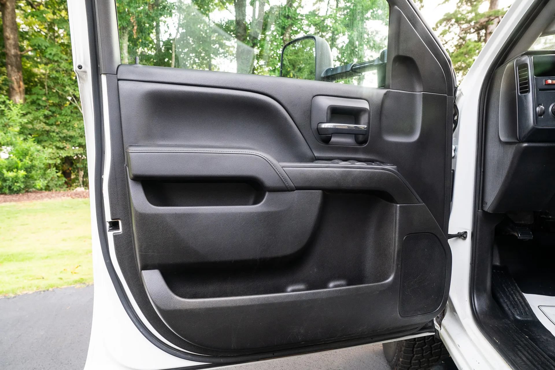 Used 2015 Chevrolet Silverado 3500 W/T w/ WT Convenience Package AWD/4WD image 23