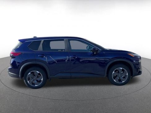 Used 2025 Nissan Rogue SV image 16