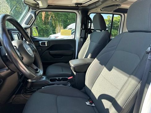 Used 2018 Jeep Wrangler Unlimited Sport S AWD/4WD image 36