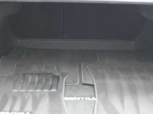 Used 2024 Nissan Sentra SR w/ SR Premium Package image 11