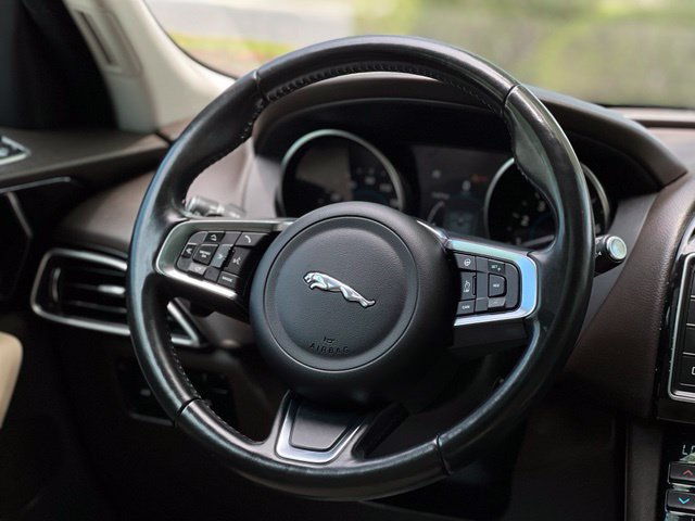 Used 2018 Jaguar F-PACE Prestige AWD/4WD image 31