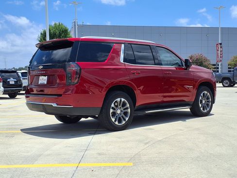Used 2025 Chevrolet Tahoe LS RWD image 5