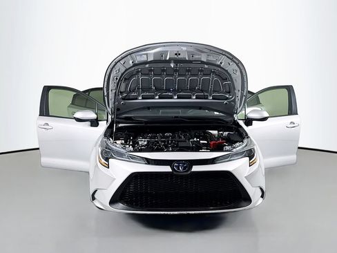 Used 2020 Toyota Corolla LE FWD image 12