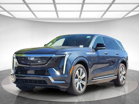 New 2025 Cadillac Escalade IQ Luxury 2 w/ LPO, Premium Carpet Package AWD/4WD image 8