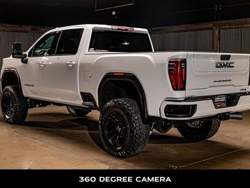 Used 2025 GMC Sierra 2500 AT4 AWD/4WD image 7