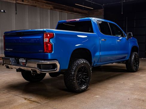 Used 2022 Chevrolet Silverado 1500 LTZ w/ Z71 Off-Road Package image 10