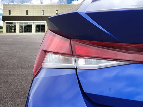 Certified 2025 Hyundai Elantra SE w/ Cargo Package image 10