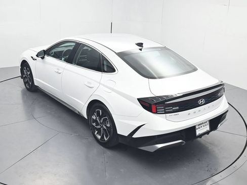 Used 2025 Hyundai Sonata SEL FWD image 46