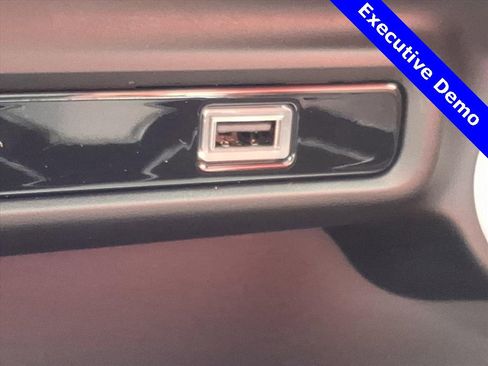 New 2025 Alfa Romeo Giulia Veloce w/ Veloce Package Rwd image 21