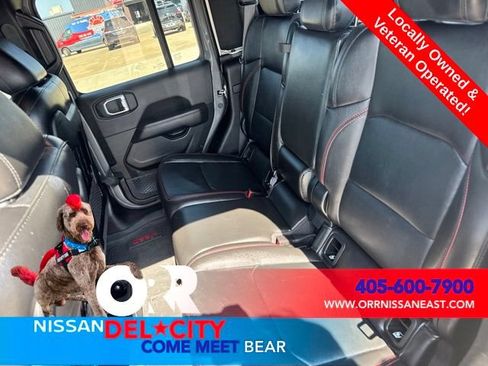 Used 2022 Jeep Gladiator Rubicon w/ LED Lighting Group AWD/4WD image 13