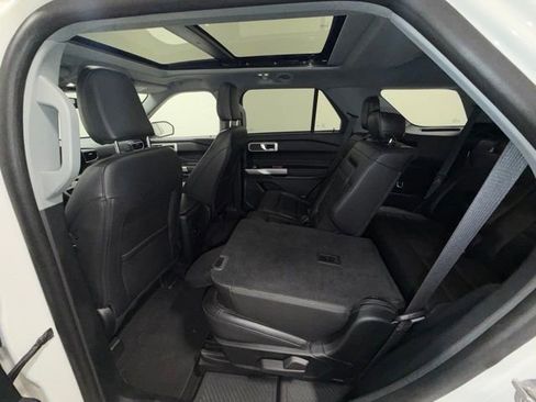 Used 2024 Ford Explorer XLT w/ Equipment Group 202A AWD/4WD image 35