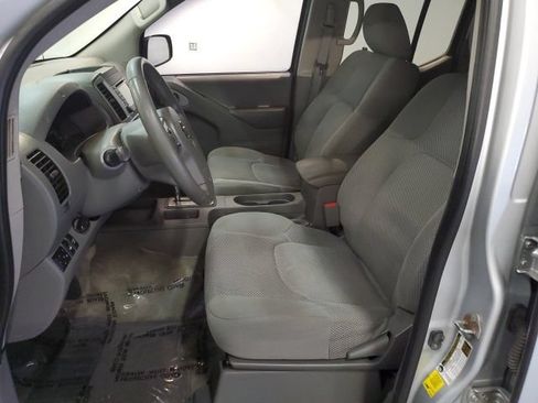 Used 2018 Nissan Frontier SV AWD/4WD image 10