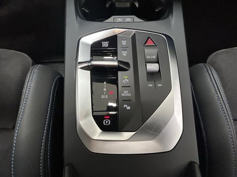 Used 2025 BMW M235i xDrive w/ M Performance Package image 23