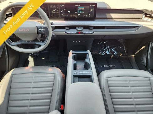 Certified 2024 Kia EV9 Land AWD/4WD image 17