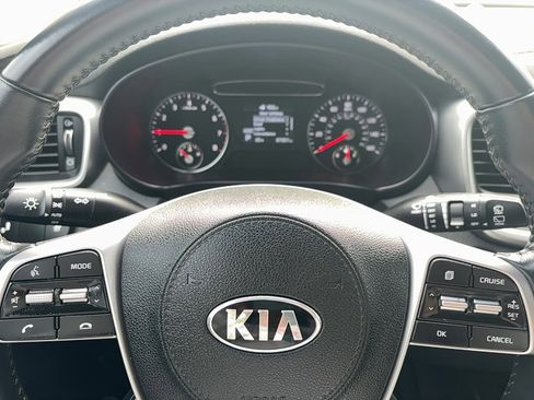 Used 2020 Kia Sorento S image 23