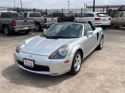 Used 2002 Toyota MR2 image 82