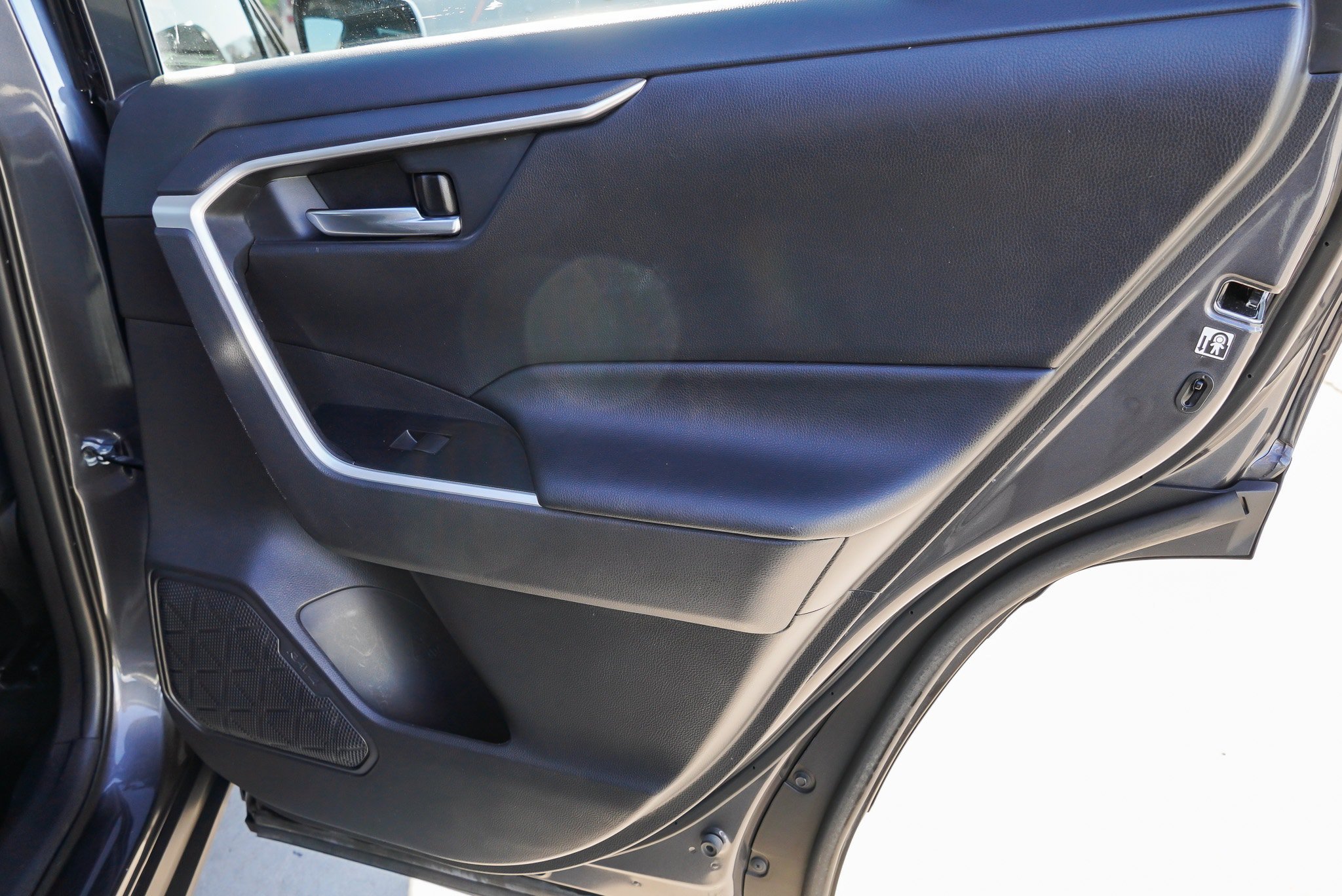 Certified 2019 Toyota RAV4 XLE w/ Convenience Package AWD/4WD image 30