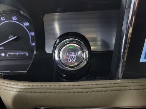 Certified 2022 Lincoln Corsair FWD w/ Premium Package image 37