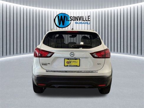 Used 2019 Nissan Rogue Sport SV image 4