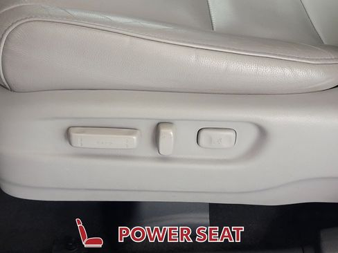 Used 2018 Honda Pilot Touring image 15