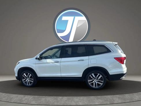 Used 2016 Honda Pilot Touring image 19