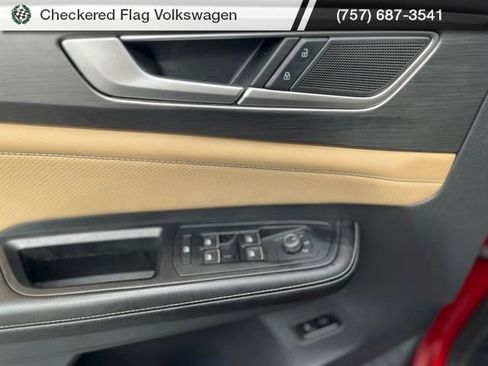 Used 2024 Volkswagen Atlas Cross Sport SE FWD image 13