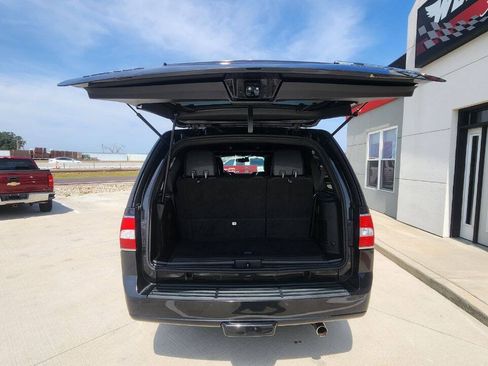 Used 2013 Lincoln Navigator 4WD image 24
