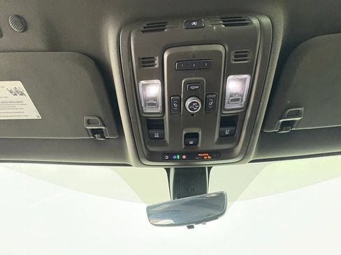 Used 2021 GMC Yukon XL Denali w/ Denali Premium Package AWD/4WD image 21