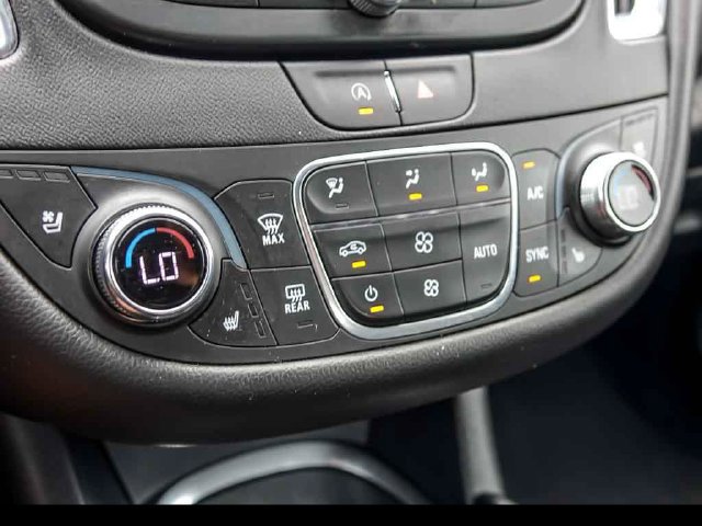 Used 2024 Chevrolet Malibu LT FWD image 23